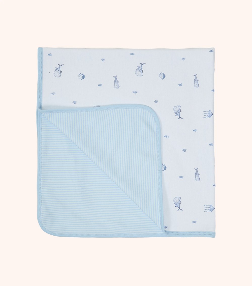 MOMSTORE Whale Print Blanket (One Size)