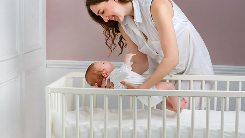 Expert advice: Safe Sleep Practices for Newborns