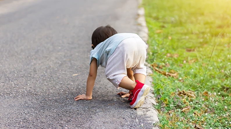 Children & falls: When should I take my child to the doctor?